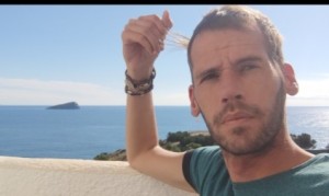 Xtudr - Golfo88: El perro ideal
Busco un perro que le guste el trabajo de esfuerzo físico ,sea fuerte para arar como antiguamente a latigazo...