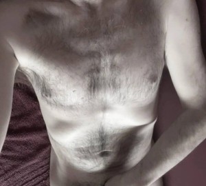 Xtudr - tragon_bilbao: Tengo ganas de rabo, lefa, meos... 
Ahora mismo con más ganas de recibirlos que de darlos, pero todo puede ser ;)