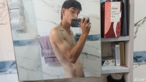 Xtudr - EsclavoBuscoAmoPy: Sumiso jovencito de ojos marrones claritos, cabello castaño, blanquito, con muchas ganas de ser torturado en sesi...