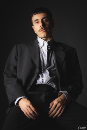 Xtudr - ALVARO_BCN: Dominante con experiencia. Amo elegante, con clase y con mucha energía sexual.
Me impongo por naturaleza, quien está con...