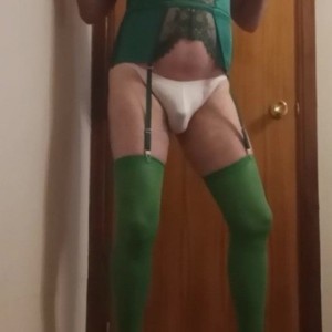 Xtudr - cerdako83: I'm a 41-year-old crossdresser, legal and with clear ideas, lover of dirty sex and very piggy.