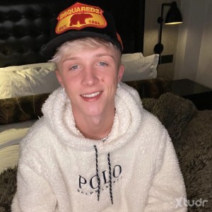 Xtudr - Ericjunnt: I’m Proudly Gay looking for something serious 
