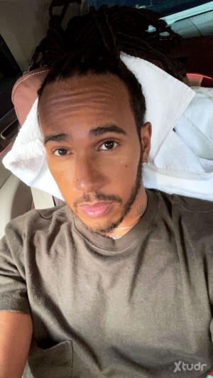 Xtudr - lewislewis341: ask me and I should be able to tell you 