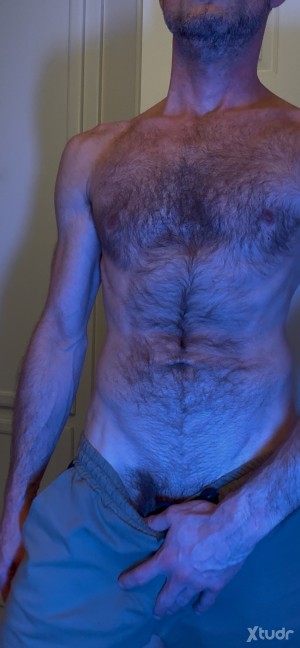 Xtudr - TXTop: Looking for a bottom who can take a fist. 
I need to rearrange your guts
*Must clean out*
Prefer to meet in the woods but not...