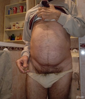 Xtudr - Culosexy1960: I consider myself a bisexual guy with a good penis and a good ass....I love wearing sexy women's lingerie, such as pan...