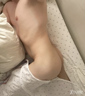 Xtudr - SubBttm88: Submissive slut looking for dominant/active daddy to please.
I'm into anal, sucking, bondage, sensory deprivation, chasti...