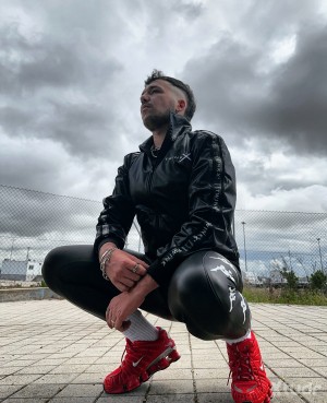 Xtudr - Scallykiff: 
Adías Chile, rubber, PVC, lycra..⛓️⛓️⛓️😈
Piggy subs to the front