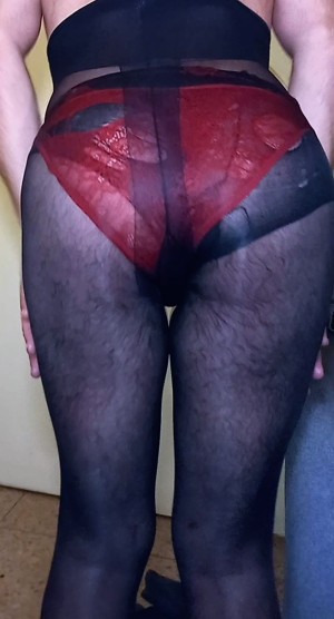 Xtudr - pantysbcn: I fantasize with a morbid mature man with imagination, without hurry, who initiates me by chat as his submissive slut. I'...