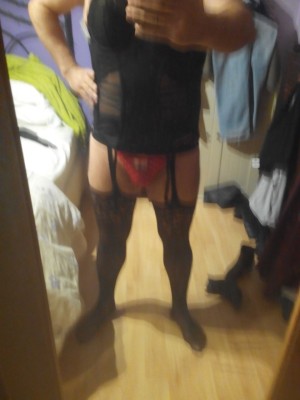Xtudr - Sumisadomestica: Mature married man eager to be initiated into bisexuality, I would like to find a dominant man or partner to serve ...