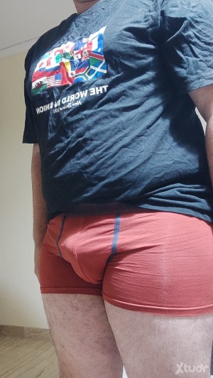 Xtudr - Ballbustingboy1: Busco gente a la que le guste el ballbusting. Me gusta golpear y recibir
Solo eso, nada de sexo