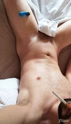 Xtudr - SumPas94: Busco macho fumador. Soy muy mamón 
