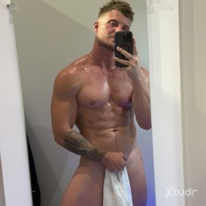 Xtudr - curvedkingX: 