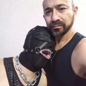 Xtudr - MasterApolo: Amo Leather mexicano practicante del BDSM, con experiencia en prácticas como: fisting, flogging, spanking, canning, el...