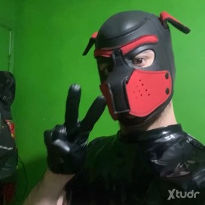 Xtudr - Liampuppy1: Puppy juguetón y leal. Amante del cuero, lycra, guantes y uniformes clínico, militar y formal. Siempre listo para jugar.