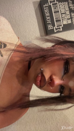Xtudr - aunikah: I love to dance and cook I love fashion and going out imma yoga teacher and a cheerleader 