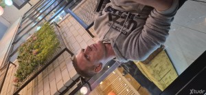Xtudr - WetDamienSA: Piss pig with no limits. Anything goes  esp pee, white sox, n feet...