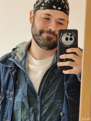 Xtudr - AlexWAMswitch33: My name is Alex and I'm 33 years old; I've always been interested in the Kink world, although I haven't tried it mu...