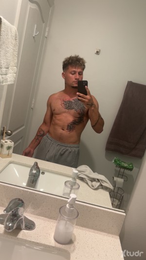 Xtudr - Kingswallow25: I’m looking for a scat feeder mostly but don’t mind switching that is my type and in my area, I’m really trying to ge...