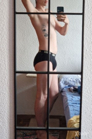 Xtudr - culazo29: Busco dominante y activazo que me haga su zorra.