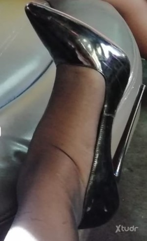 Xtudr - MACHOTRISEX: DOMINANT TOP MALE LOOKING FOR FEMININE TRANS SUBMISSIVE, NO FUR, WAXED, SUBMISSIVE, OBEDIENT, HORNY, WITH OPERATED BREA...