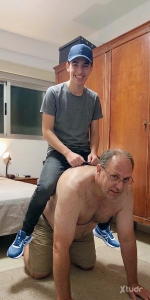Xtudr - Slave_Remcrig: Cash Slave....