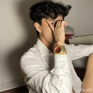 Xtudr - Soynuevo: Me encantan los heteros/curiosos, dominantes, discretos.
Escríbeme trato de contestar siempre 