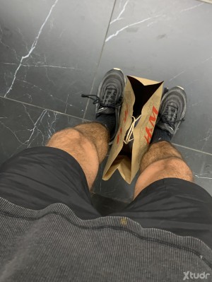 Xtudr - tex: Soy un chico dominante buscando chicos sumisos para pasarla bien.  Zapas, play roles, ropa deportiva, cuero, castidad, etc