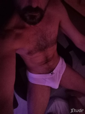 Xtudr - Wolf36: Sexo real, discreto, y morboso. Pocos limites, ganas de complacer y ser complacido.
No puedo ver los 