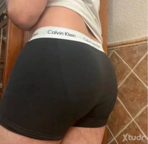 Xtudr - Jackmoore: Looking for discretion