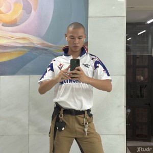 Xtudr - Blackoutwise: Kinky Dom
Interés en fetiches (ropa deportiva / olor) y en dinámica de control financiero (findom) si hay cabeza y ent...
