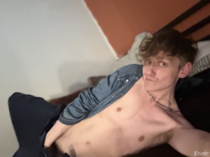 Xtudr - SublookingtoServe: Learnt to serve in the last year and the need to please keeps getting stronger, I want something long term I’m op...