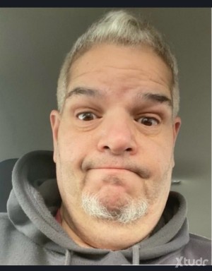 Xtudr - 2zzbrzrn: Looking for a friend go chill more fun
Love suck more get fuk a lot more looking 