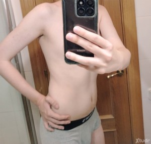 Xtudr - driaic: Soy nuevo y mi mayor deseo es encontrar a un amo joven y dominante que me enseñe a ser un buen sumiso, para aprender a servi...