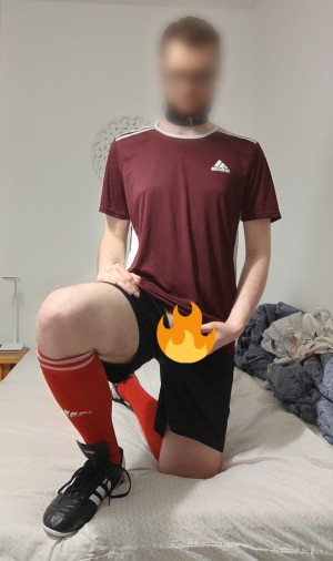 Xtudr - Flomega001: I am German, living in Malaga. I speak German and Ingels, and learning Spanish I am looking for people to meet. Mainly t...