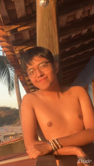 Xtudr - Rafasumiso: Submissive from Mexico City, looking for a Dominant man to educate me. I would like to learn more about the world of BDS...