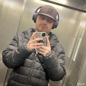 Xtudr - kieron87: Just a normal lad looking for fun and new friends I’m down to earth and get a long with anyone don’t be shy and drop me a ...