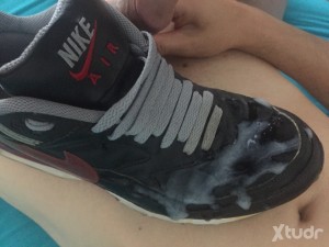 Xtudr - AMO-40: ¿Quieres jugar sucio?
No hay nada mejor que relajarse mientras se observa a un buen perro trabajando duro entreteniéndome a ...