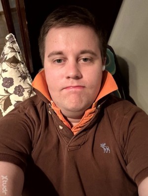 Xtudr - PoloChub: Preppy boy from up North. 
Polo shirts 🐽😈
IG: _chubnorris_