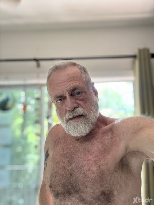 Xtudr - Pec: What are you looking for? Looking for a little adventure with a little kink on the side. Turn ons: Hairy masculine daddies and ...