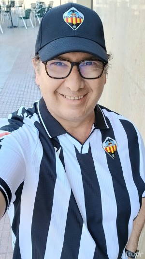 Xtudr - Remix: Habéis visto qué cara de gilipollas que tengo ??? 