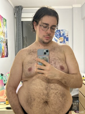 Xtudr - pix: You're a switch, open-minded. 
(Note: In the context of BDSM and sexuality, a 