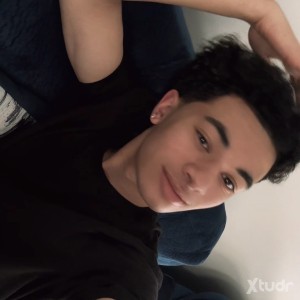 Xtudr - danabrin: I go to college
I love horror movies
I love ice skating and shopping 
Instagram: danabrin.__
Snapchat: db_120405