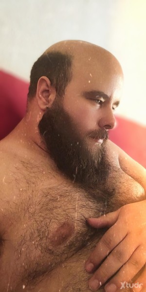 Xtudr - PapaOso: Dominante con amplia experiencia en dinámicas D/s. 
Mis gustos y la intensidad de una dinámica dependen en gran medida de l...
