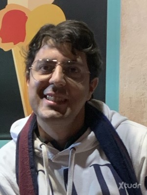 Xtudr - 7xa9lewz: Un hombre cariño amable alegre simpático 