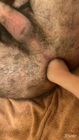 Xtudr - dragaron: Principiante en el morbo del stretching anal, solo me han metido 5 dedos hasta un poco más allá de los nudillos, casi puño...