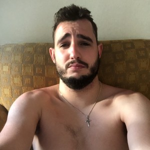 Xtudr - cerdeomad: In Madrid. I'm 2000% Bottom, submissive, and very piggy... Looking for dominant active top who is also very piggy to give...
