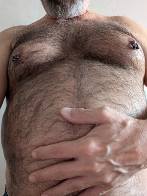 Xtudr - Luigib: Open-minded Dominant man.