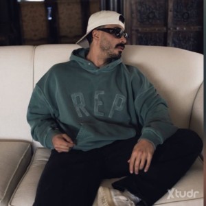 Xtudr - simo-1: I'm looking for a master 🤤