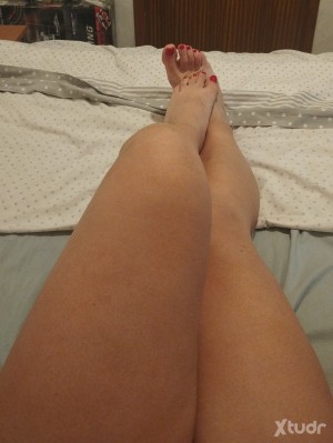Xtudr - TransDom: Transsexual dominant looking for submissive 
Tastes: Trampling, Ballbusting, Gut punch, Ponyplay, Wax, Whip and lashes, Sp...
