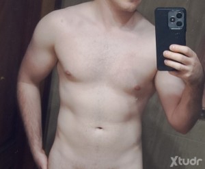 Xtudr - Mariio: I want to be a submissive man.